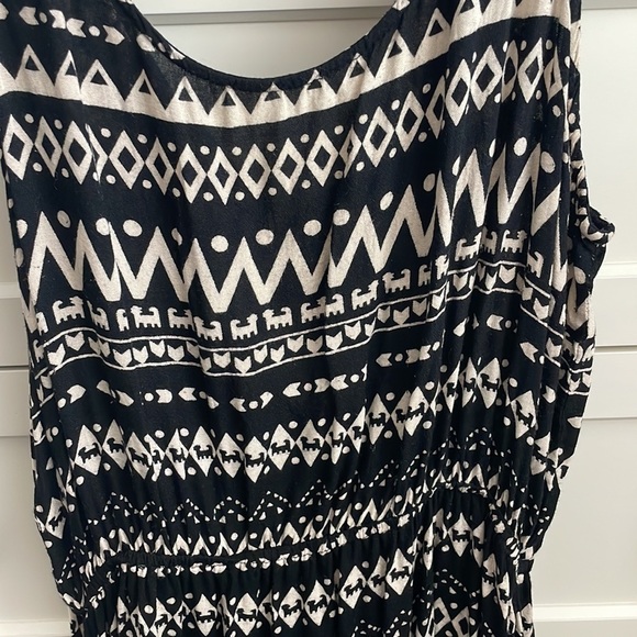 Patrons of Peace Women’s Black Tribal Print Dress w/ Back Cut Out - Size Medium - Picture 2 of 9
